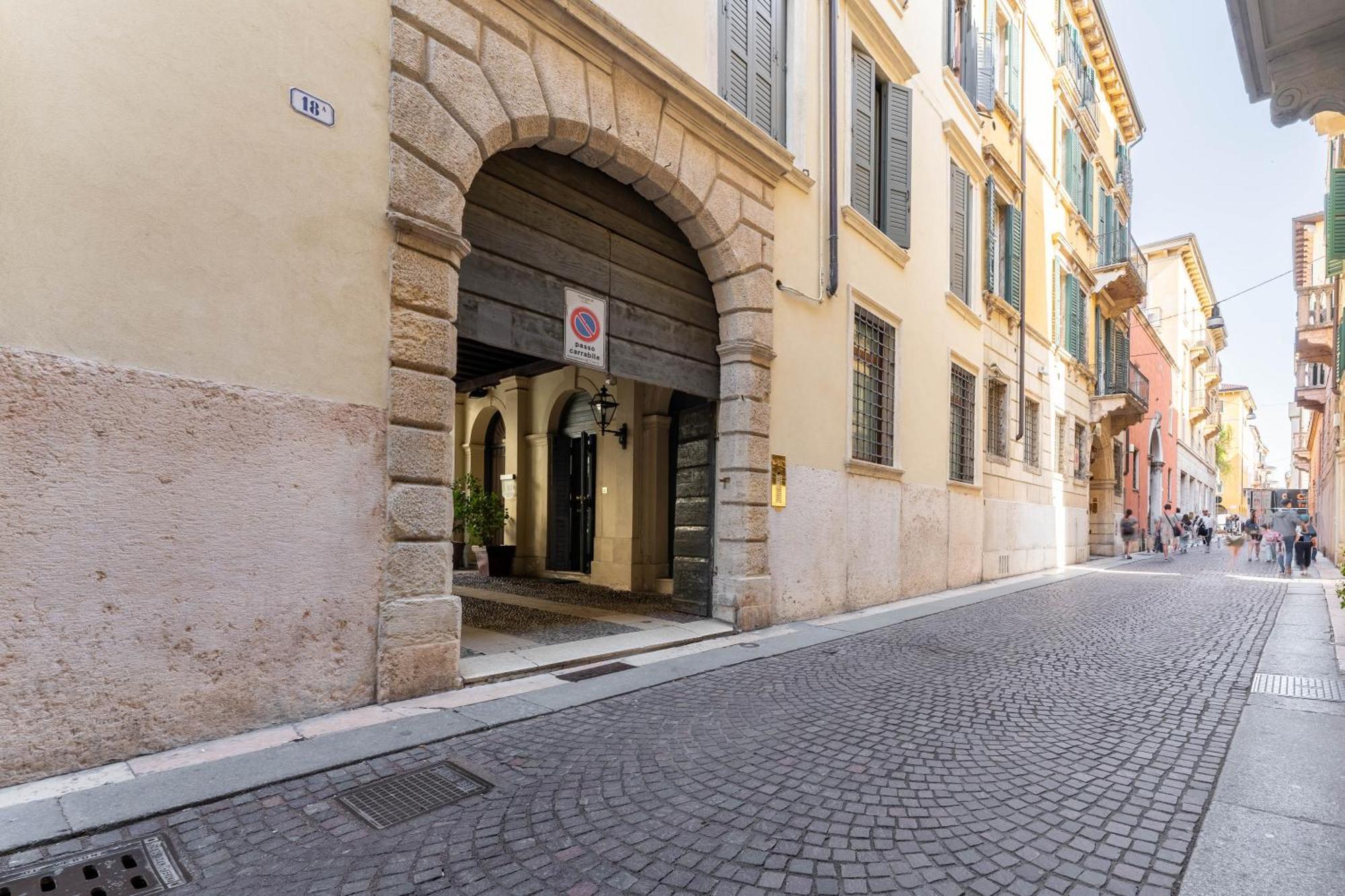 Palazzo Venier Apartment Verona Bagian luar foto
