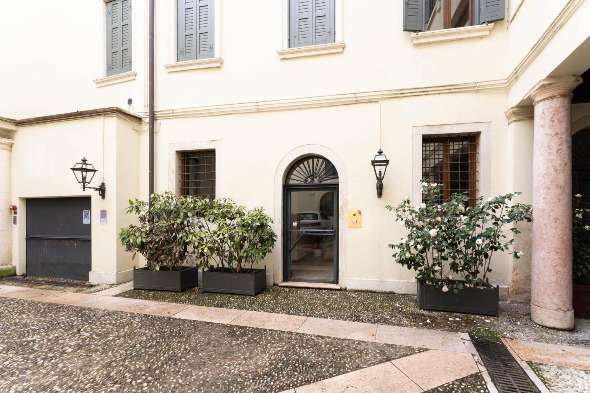 Palazzo Venier Apartment Verona Bagian luar foto