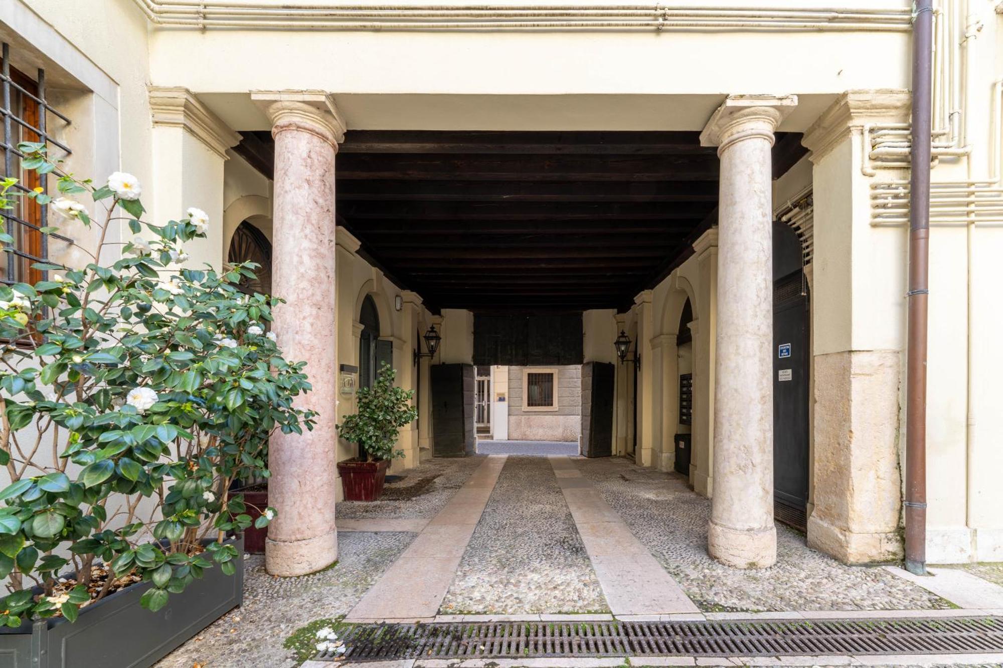 Palazzo Venier Apartment Verona Bagian luar foto